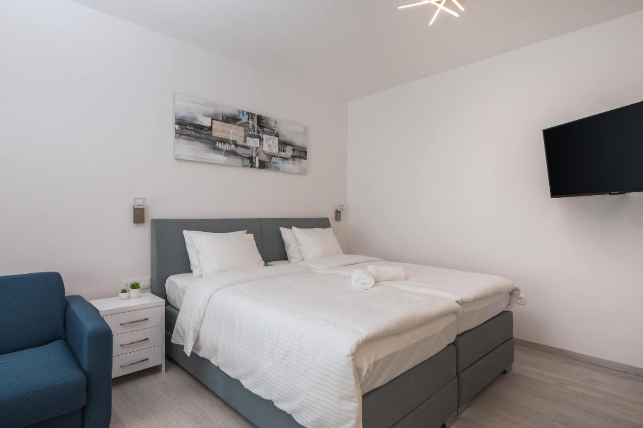 Luxury Studios & Rooms Seven Split Exteriör bild