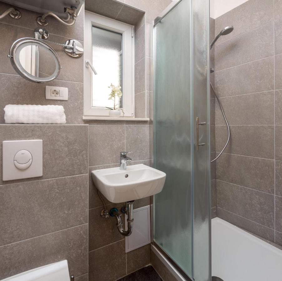 Luxury Studios & Rooms Seven Split Exteriör bild